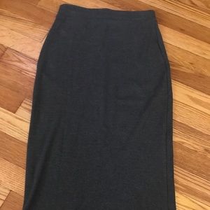 Gray pencil skirt